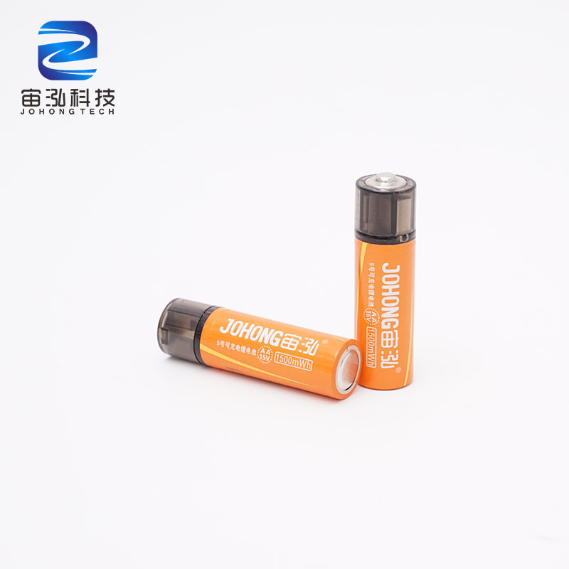 1.5V Li-ion Rechargeable Battery USB AA Power Bank Batteries